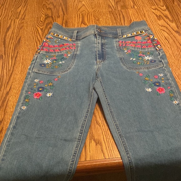 Venus jeans size 8/29 so unique never worn - Picture 2 of 7